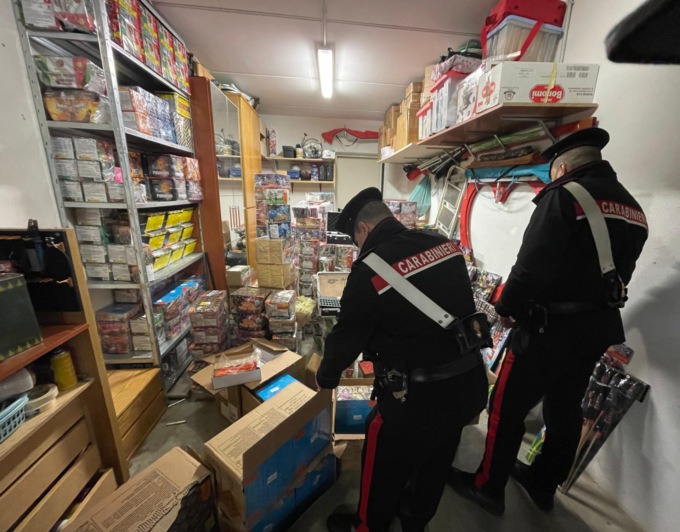 CAPODANNO SICURO: SEQUESTRATA OLTRE UNA TONNELLATA DI FUOCHI