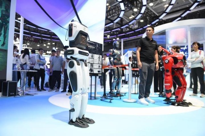 Cina: robot umanoidi sostengono fusione sci-tech nella Greater Bay Area