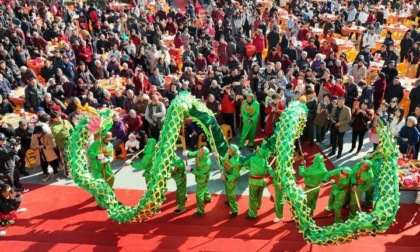 Cina: festival popolare a Deqing (1)