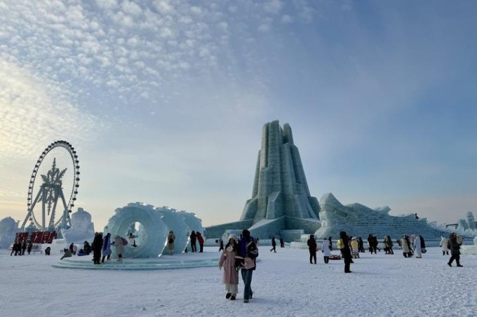Cina: parco a tema di ghiaccio e neve più grande del mondo apre ad Harbin