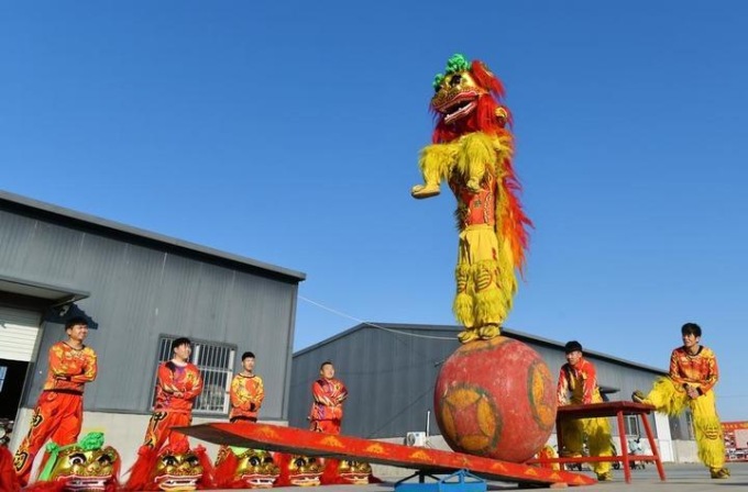 Cina: tradizionale danza del leone Cangxian ben tramandata grazie a sostegno locale (2)