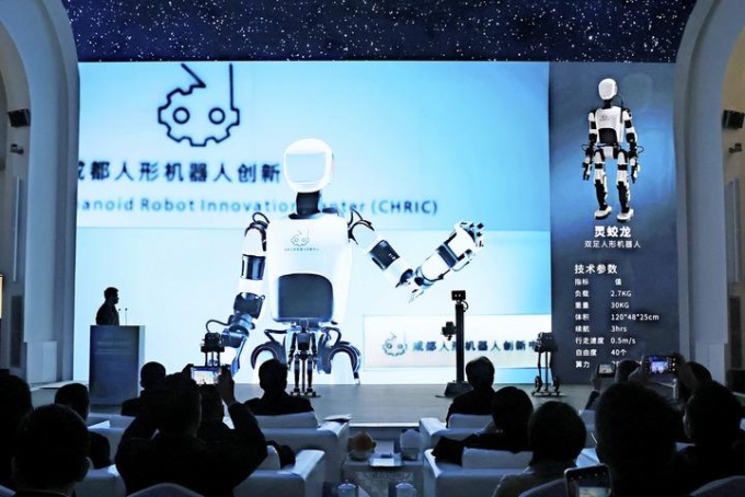 Cina: robot umanoidi di produzione locale debuttano ai World Games di Chengdu