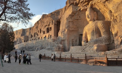 Cina: storia e cultura di grotte millenarie stupiscono personalità italiana di Internet