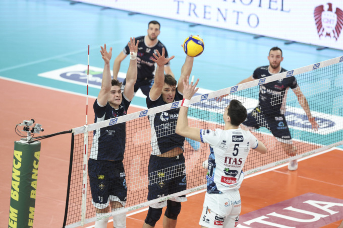 PALLAVOLO SUPERLEGA: CISTERNA ANTICIPA DOMANI SERA A PADOVA