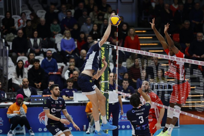 Cisterna a Taranto per difendere i play off