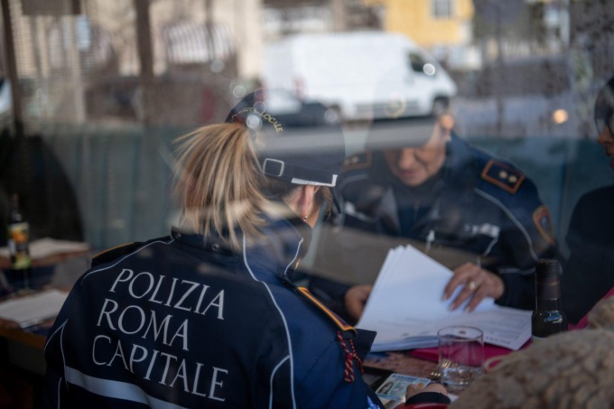ROMA: CHIUSO E MULTATO LOCALE A PIAZZA NAVONA
