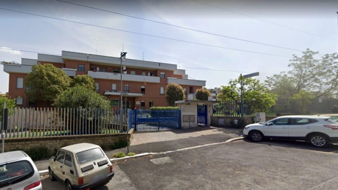 ROMA: MOLESTA UNA MINORE SUL BUS, ARRESTATO