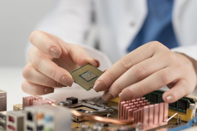 Cina: MOC, si oppone a indagine USA su industria locale di semiconduttori