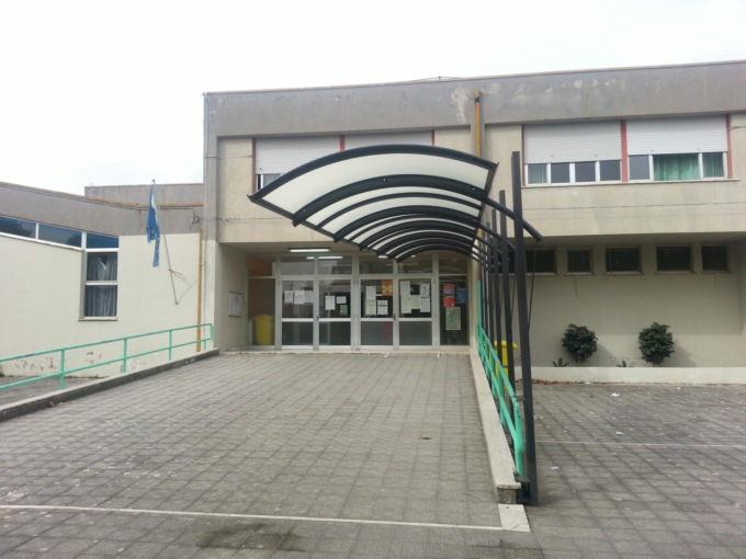 LATINA: TOPI A SCUOLA, I BAMBINI RESTANO A CASA