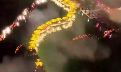 Cina: Guangxi celebra festa di pesca notturna con "drago d'oro" sul fiume