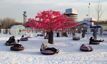 Cina: divertimento con ghiaccio e neve a Pechino (1)