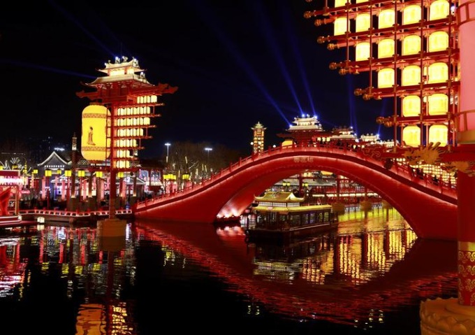 Cina: celebrazioni per la Festa di primavera a Tangshan