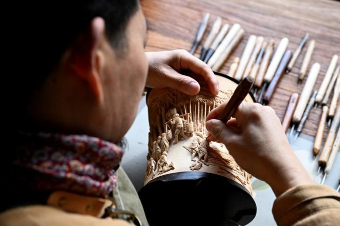 Cina: Anhui, intaglio del bambù a Huangshan