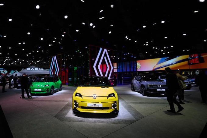Auto: Renault Group lancia il suo primo centro di R&S per le EV in Cina