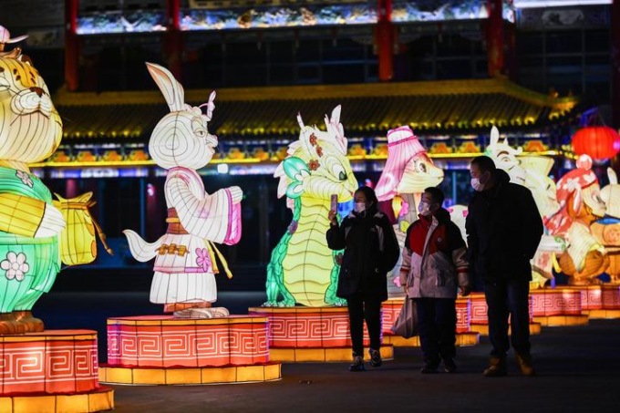 Cina: decorazioni luminose per la Festa di primavera a Hohhot