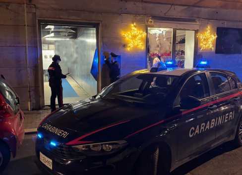 LATINA: RAFFICA DI FURTI, PRESA LA BANDA