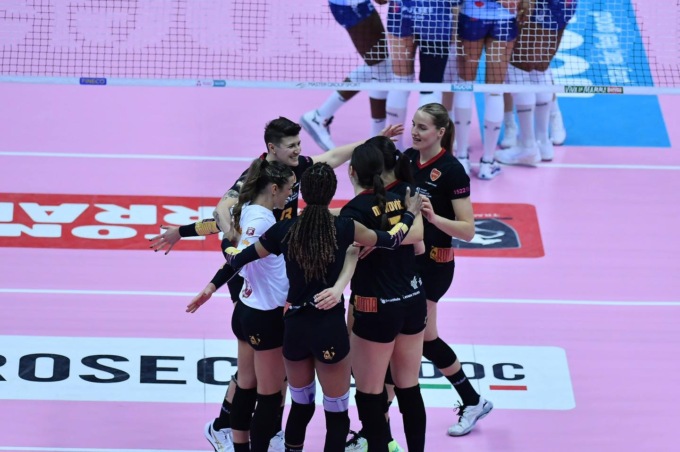 PALLAVOLO A1 FEMMINILE, ROMA SFIORA L’IMPRESA A CONEGLIANO