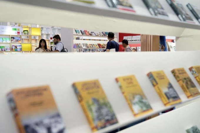 Cina: al via Fiera del libro di Pechino con 400.000 titoli in mostra