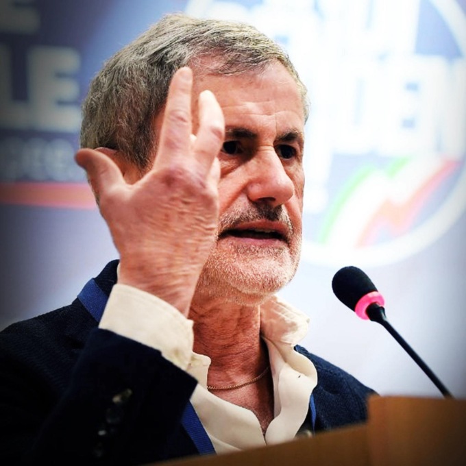 ROMA: VIOLATI I SERVIZI SOCIALI, ALEMANNO IN CARCERE