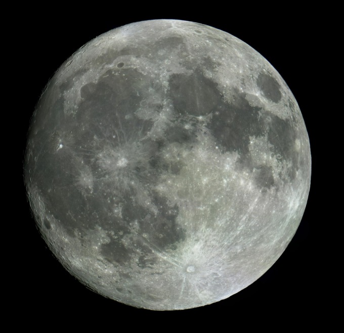 Cina: scienziati lavorano a prima bandiera in grado di sventolare su Luna