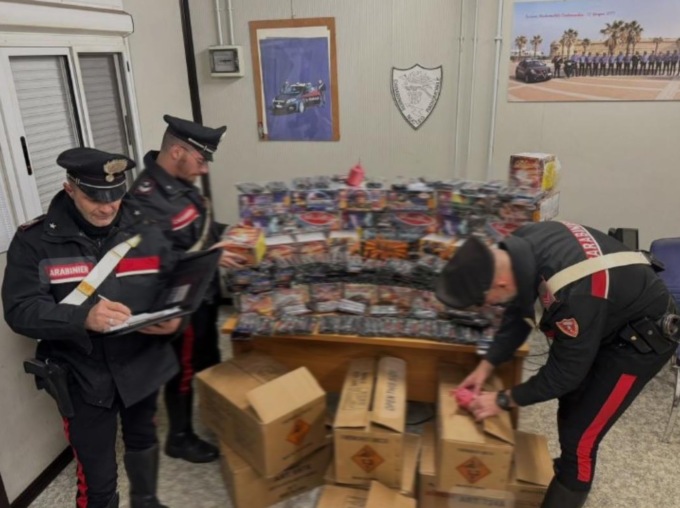TERRACINA: SEQUESTRATI 200 CHILI DI MATERIALE PIROTECNICO, UNA DENUNCIA
