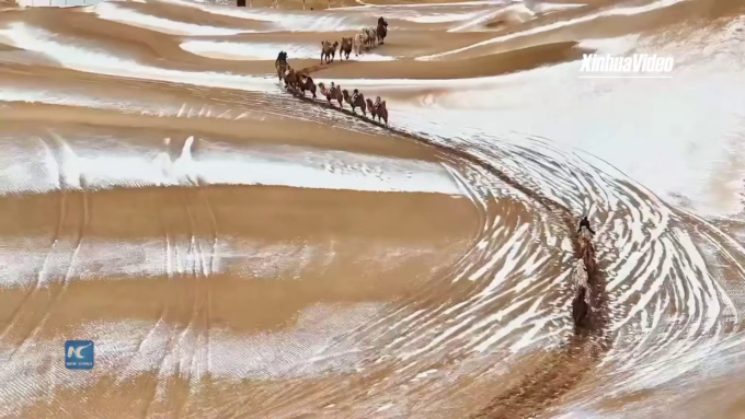 Cina: Mongolia Interna, il tocco dell’inverno sul deserto Xiangshawan