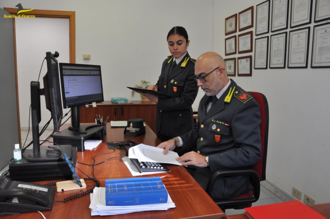 Maxi frode con i bonus edilizi, sequestrati falsi crediti d’imposta per 76 milioni