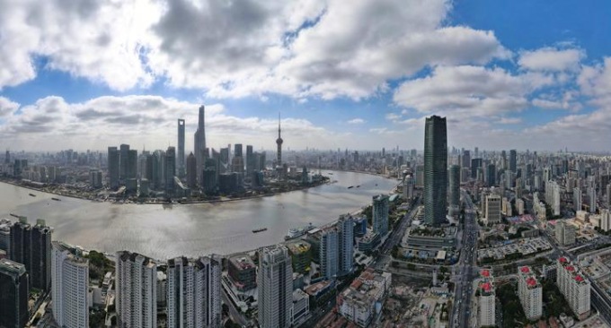 Cina: vasaio spagnolo fonde arte orientale e occidentale nella “capitale della porcellana” cinese