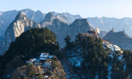 Cina: Shaanxi, monte Huashan inaugura alta stagione turistica (1)