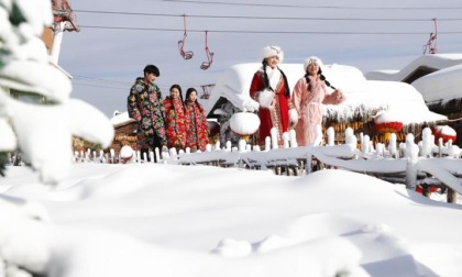 Cina: attività su ghiaccio, neve durante vacanze per Festa primavera (1)