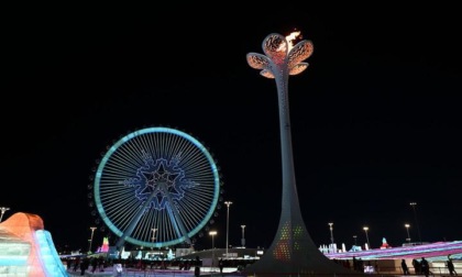 Cina: braciere dei Giochi asiatici invernali all'Harbin Ice and Snow World Park (1)