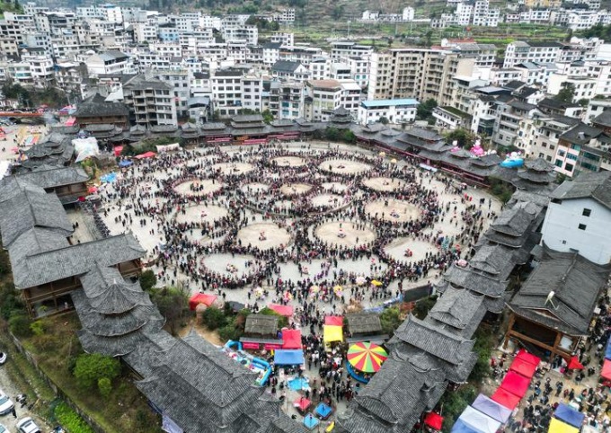 Cina: Guizhou, popolo Miao celebra festa di Gannangxiang (2)