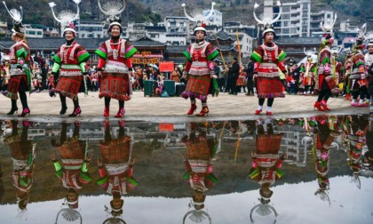 Cina: Guizhou, popolo Miao celebra festa di Gannangxiang (3)