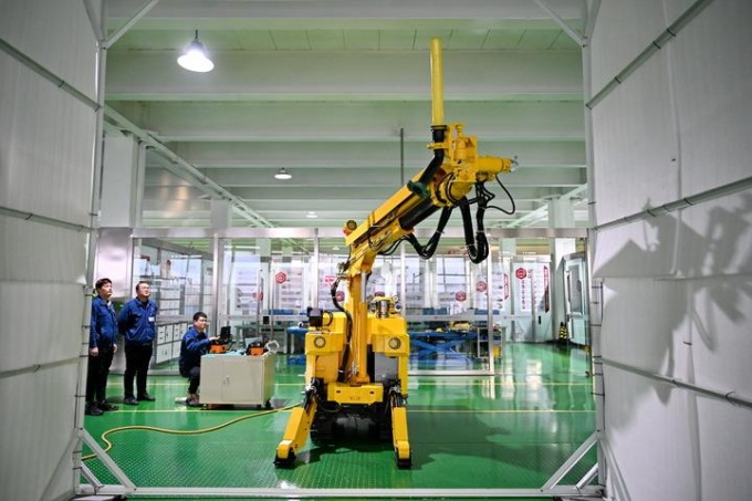 Cina: Hebei, Tangshan sviluppa industria robotica (1)