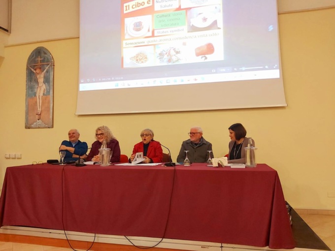 “La cucina al tempo dei Caetani”, il libro di Anna Maria Masci