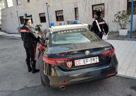 I Carabinieri salvano due uomini che volevano uccidersi