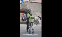 Cina: robot umanoide aiuta la polizia a Shenzhen