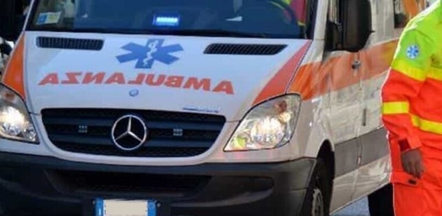 Ciclista investito mentre è in vacanza: ricoverato in gravi condizioni