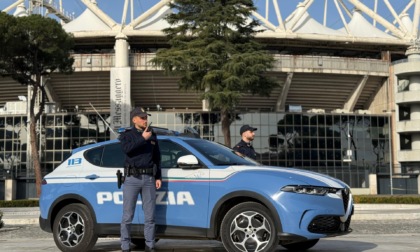 Invasione di campo e lancio di fumogeni, denunciati sei romanisti