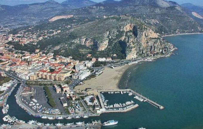 Porto, nuovi finanziamenti per il trasporto con le isole Pontine