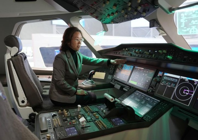 Cina: donna progettista di velivoli guida progetto aereo C929 (2)