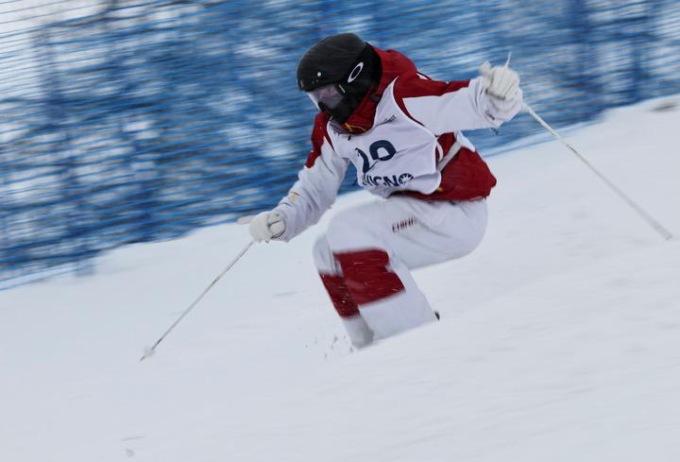 Italia: Livigno, dual moguls femminile a campionati di sci FIS 2025