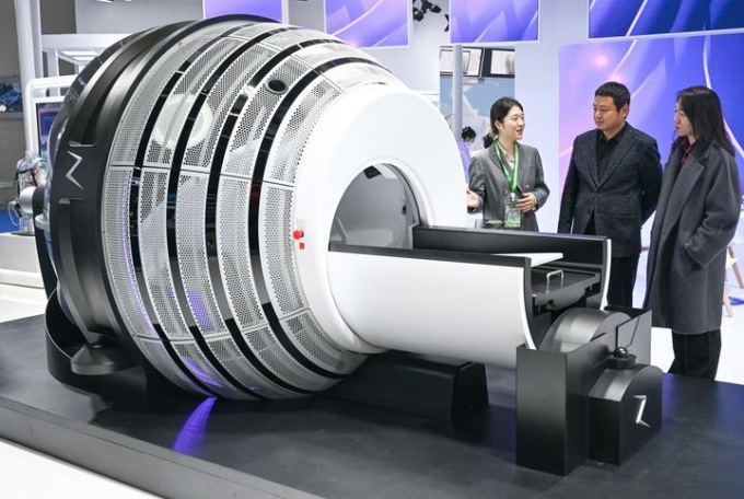 Cina: mostra delle apparecchiature mediche a Chongqing (1)