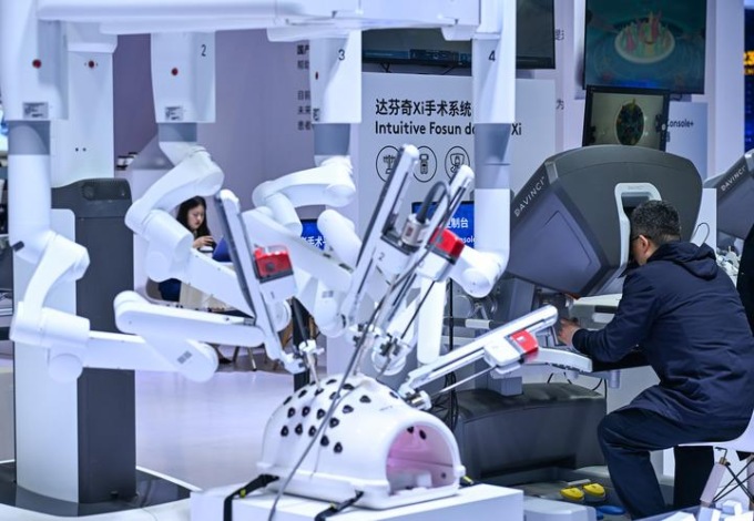 Cina: mercato apparecchiature medicali raggiunge 1.350 miliardi di yuan