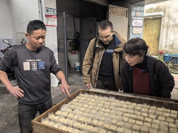 Italia: fotografi esplorano segreti del tofu nella Cina rurale (2)