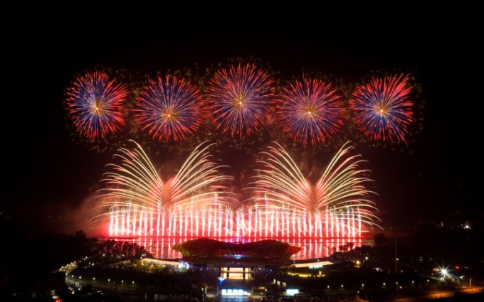 Cina: fuochi d’artificio di Liuyang illuminano l’Italia (2)