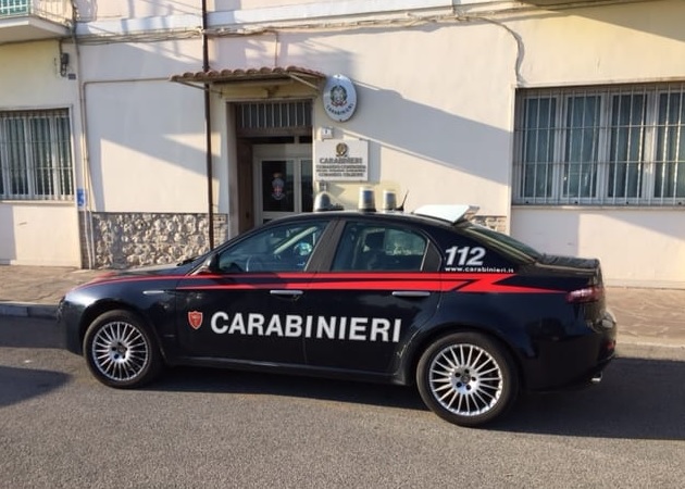 Atti persecutori, braccialetto elettronico per un 55enne
