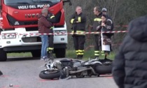 Altra tragedia della strada, moto contro auto: muore un centauro