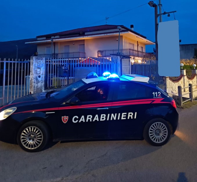 Furto in una ex discoteca