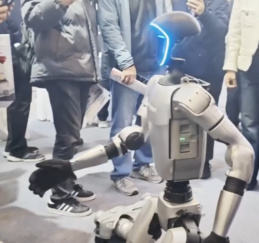 Cina: incontriamo robot versatili a CIEX di Tianjin